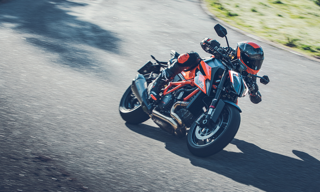 KTM's New 1290 Super Duke R Is a Street Bike With Racing Agility – Robb  Report