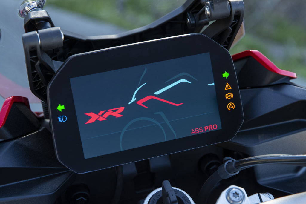 BMW F 900 XR