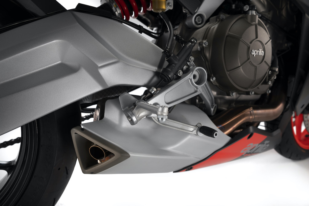 2021-aprilia-rs-660-exhaust