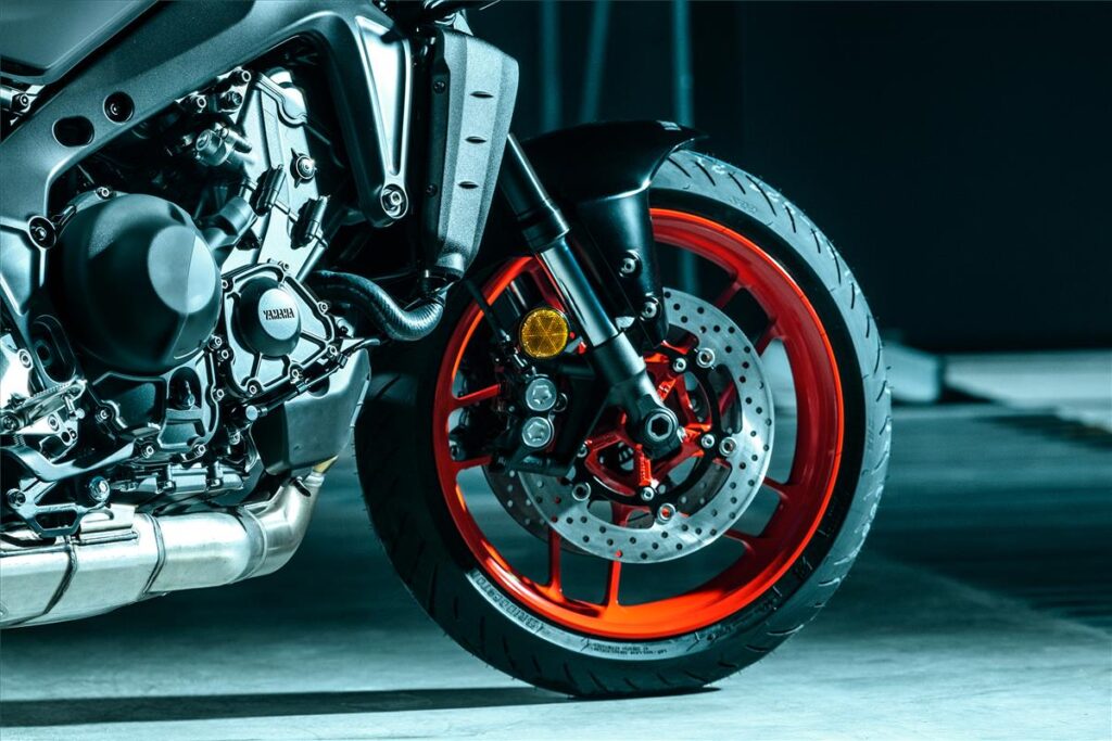 Yamaha-2021-MT-09-brakes