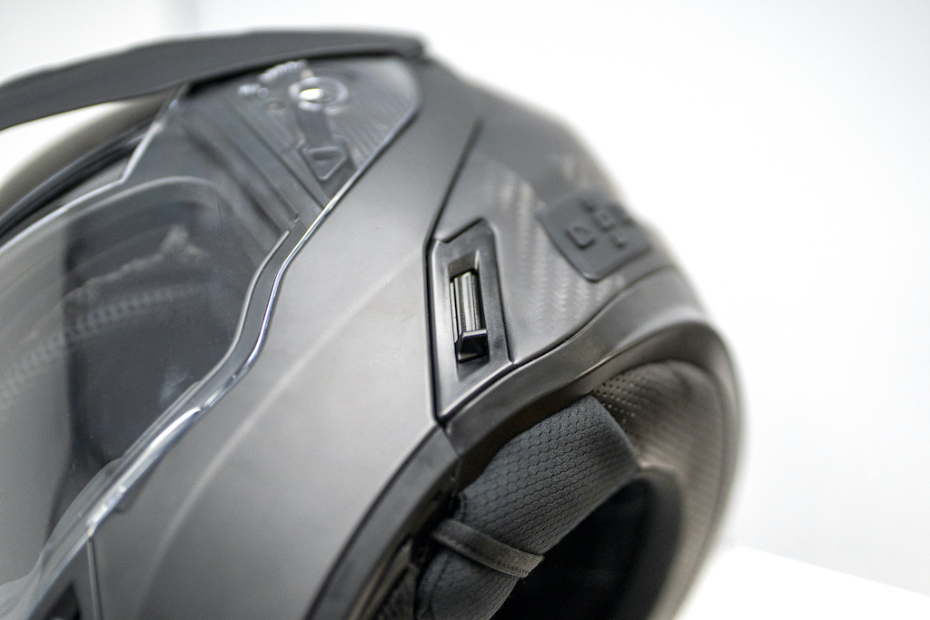 Quest modular helmet bluetooth