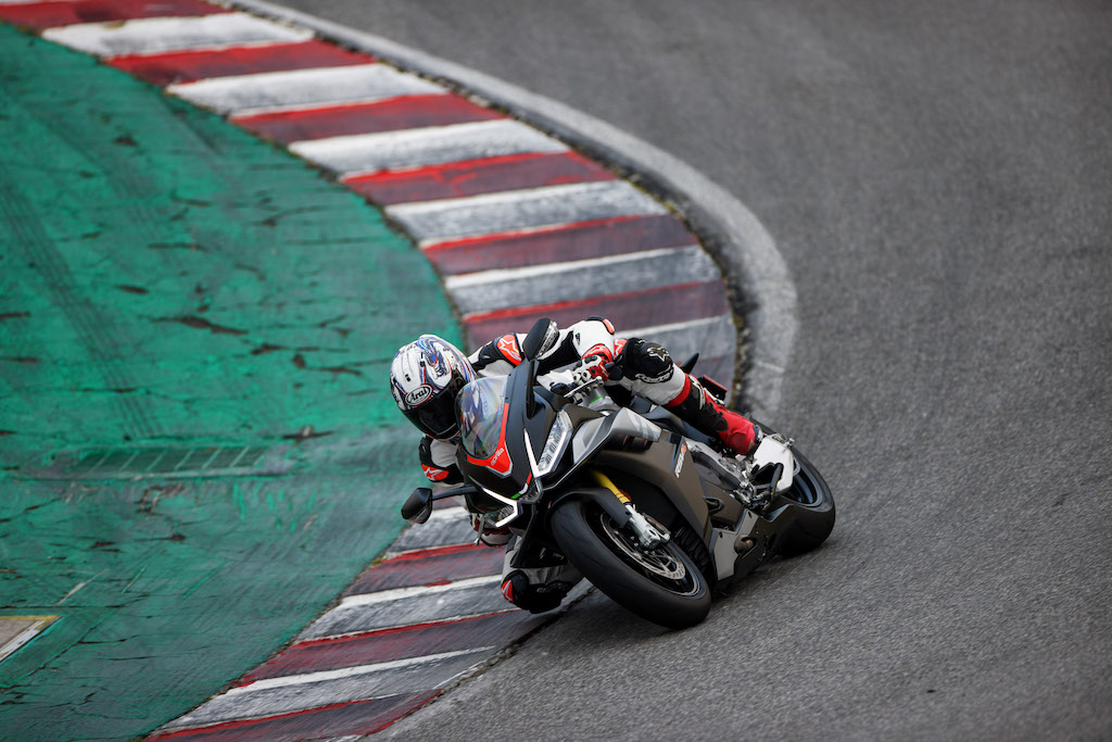 Aprilia RSV4 2021