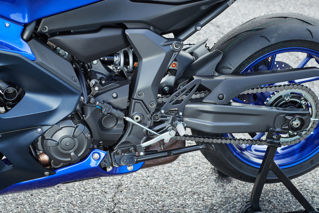 YZF-R7