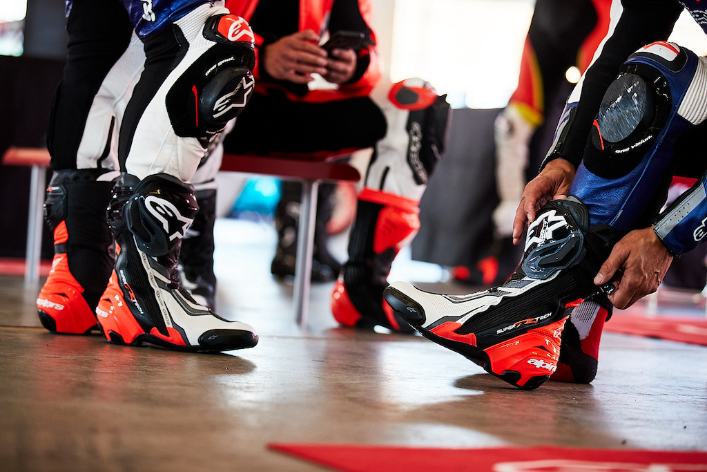 Alpinestars supertech clearance r boots 2018