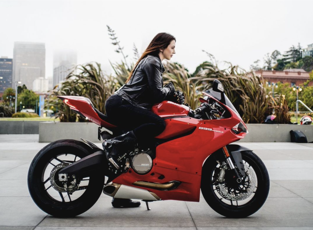 feature4d rider ana sanakina