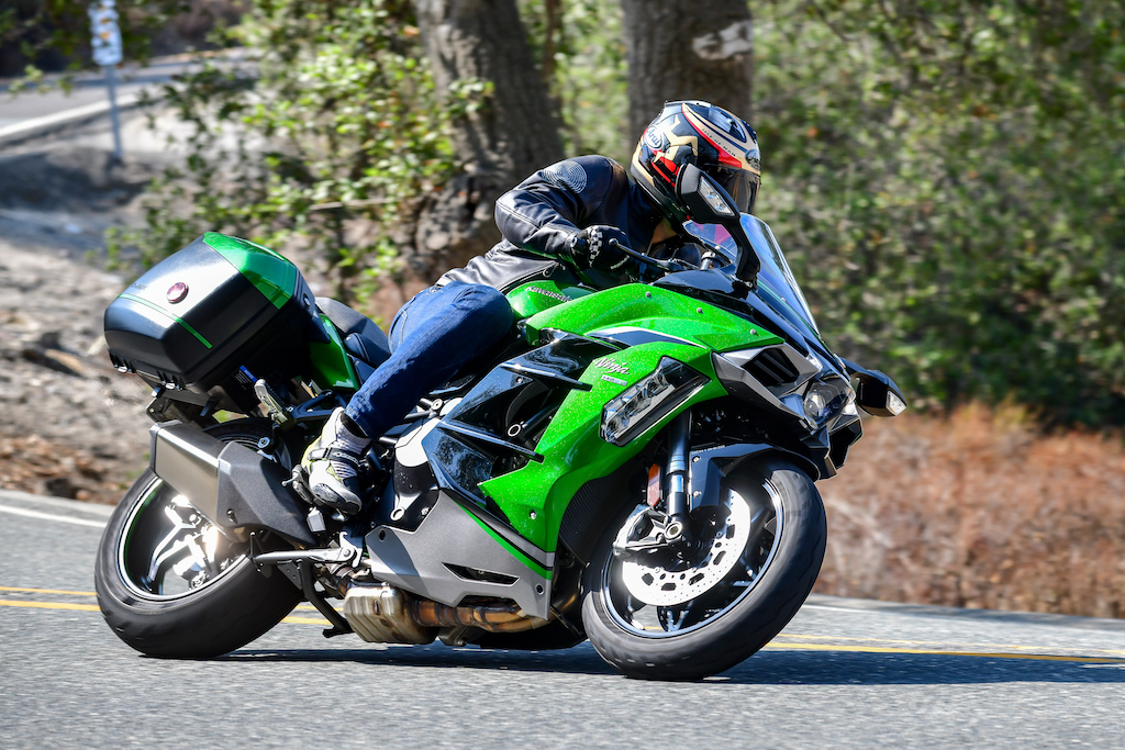 Kawasaki H2 SX SE + - First Ride Review 4