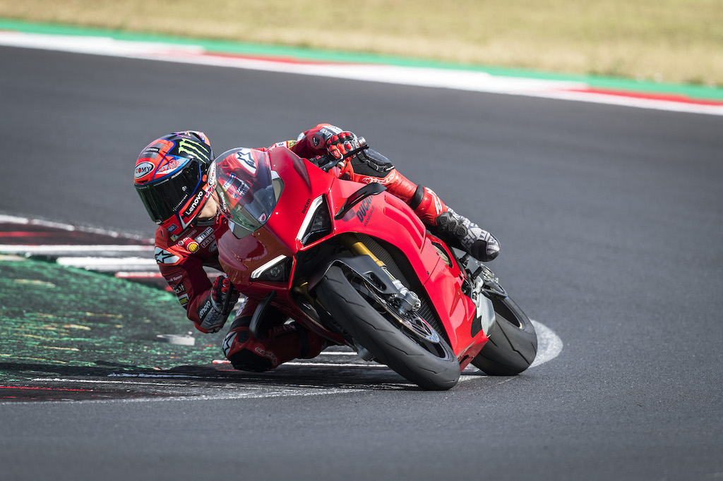 2022 Ducati Panigale V4 S