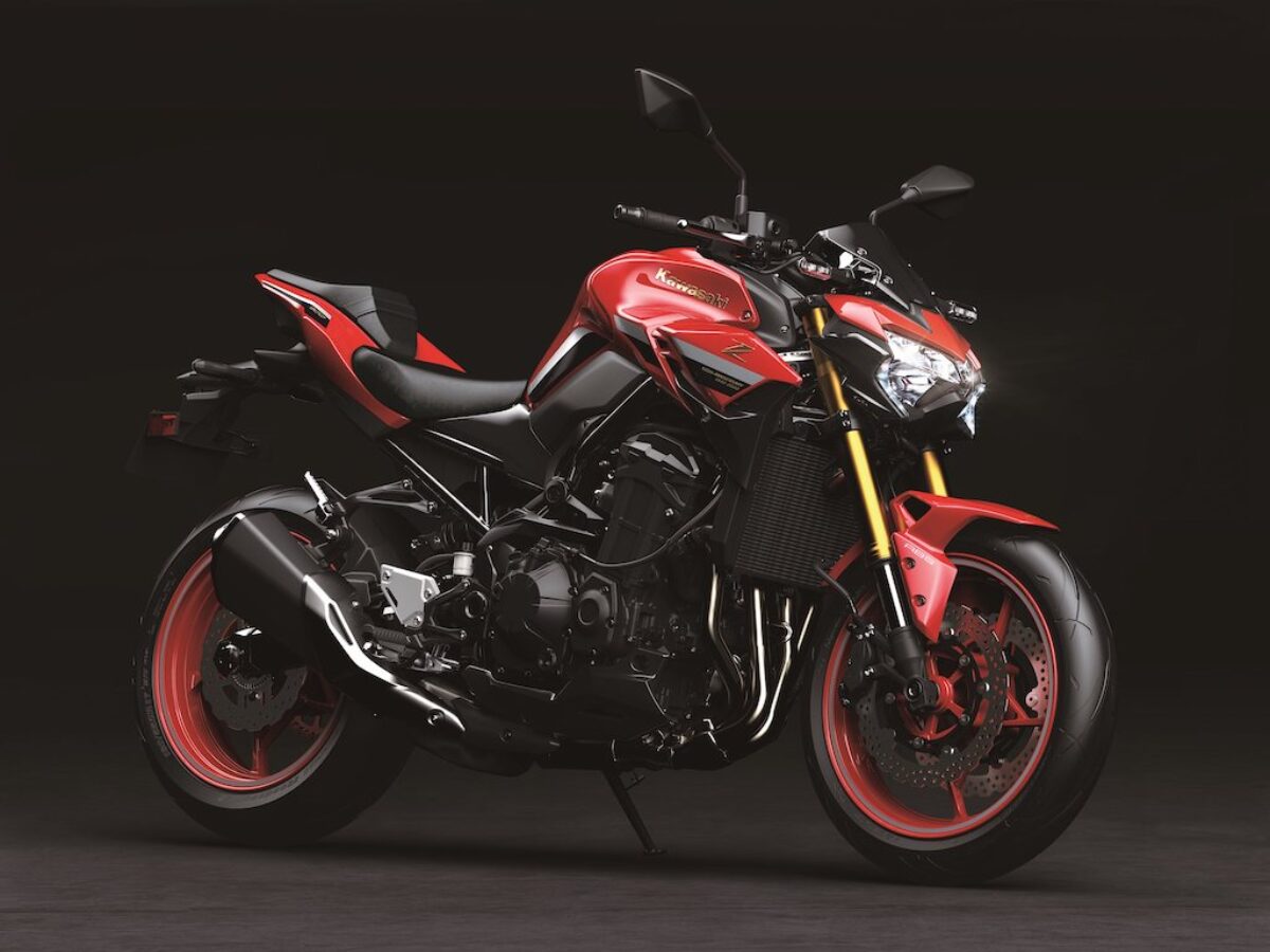 22ZR900F_40SRD1SRF3CG_A_7.high