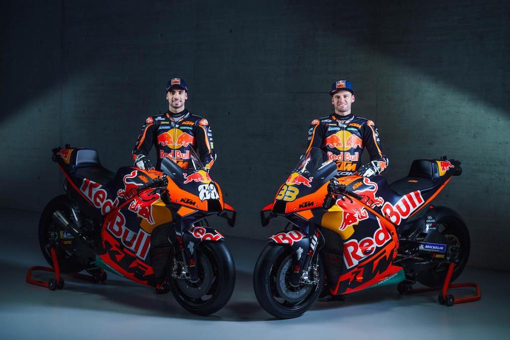 KTM e Tech3 mantêm pinturas e apresentam motos para temporada 2022