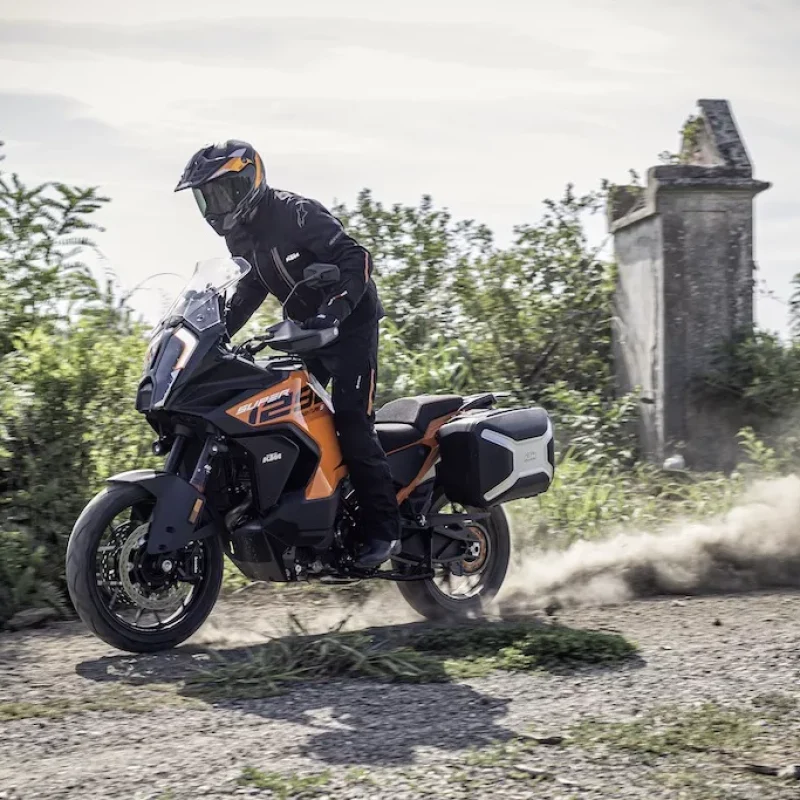 ミルク MS2 483687_MY23-KTM-1290-SUPER-