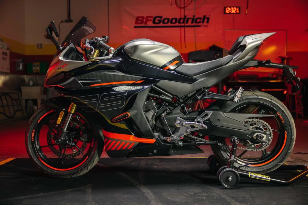 CFMoto 450SS