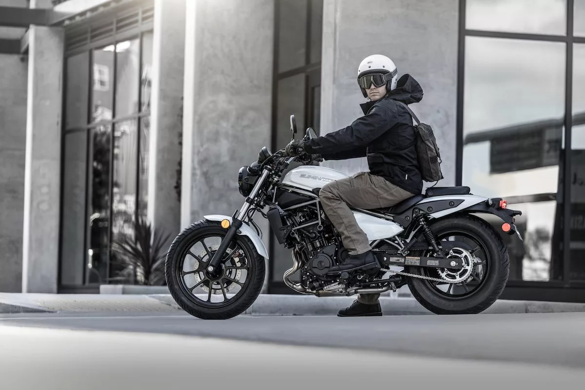Kawasaki Eliminator - First Look 8 Kawasaki Eliminator