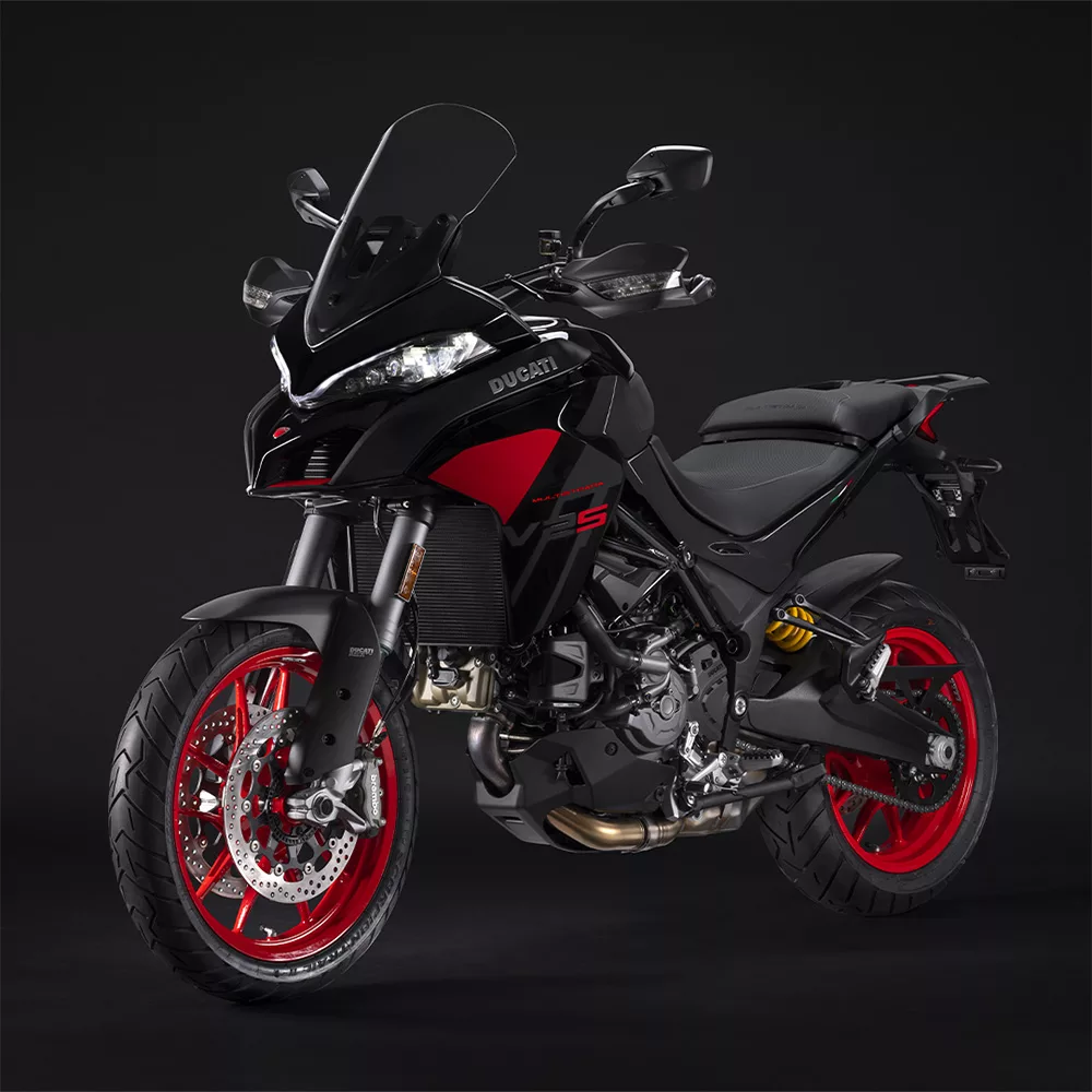 Multistrada V2 S in Thrilling Black & Street Grey 3 Multistrada V2 S