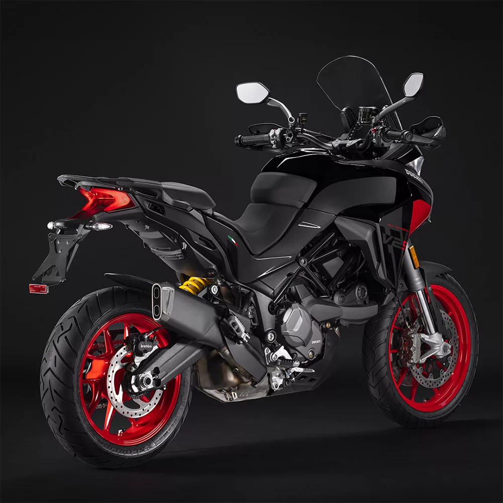 Multistrada V2 S in Thrilling Black & Street Grey 4 Multistrada V2 S
