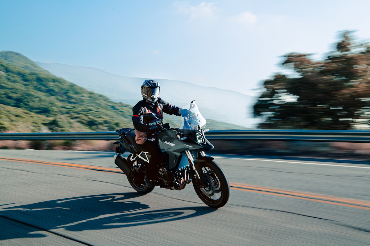 Suzuki V-STROM 800 - First Look 4 Suzuki V-STROM 800