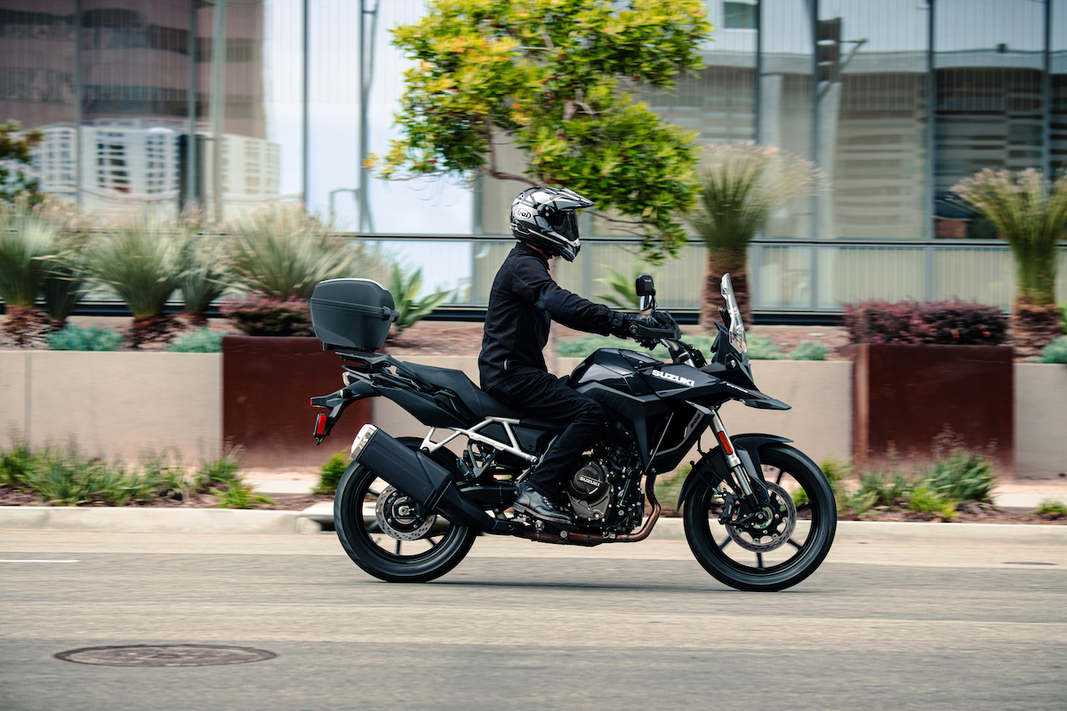 Suzuki V-STROM 800 - First Look 5 Suzuki V-STROM 800