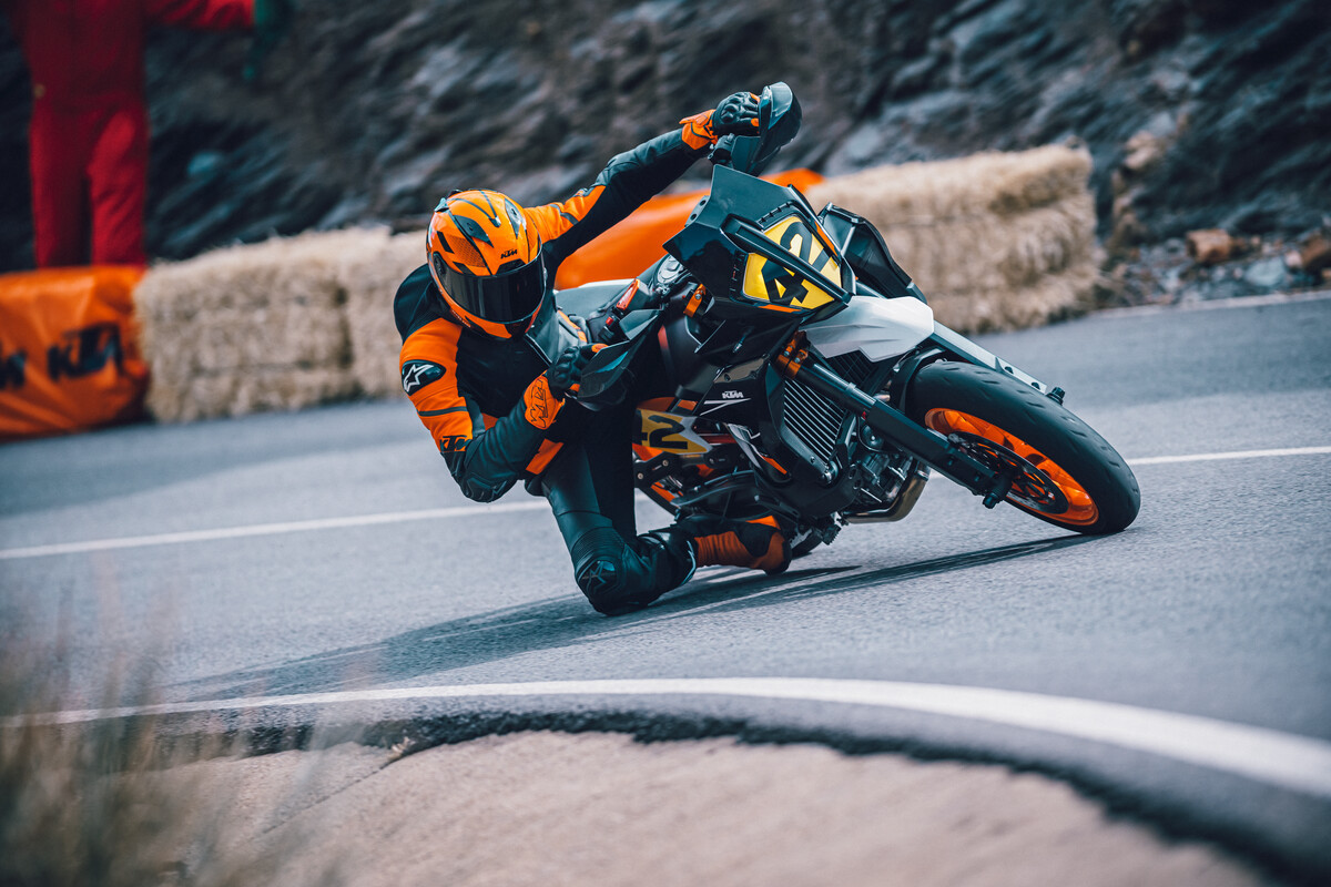 KTM 890 SMT - First Look 5