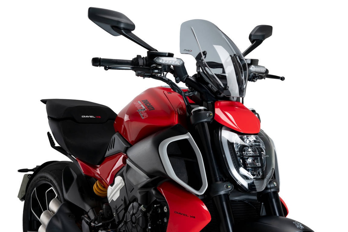 Diavel V4 Adjustable Windscreen from Puig 3