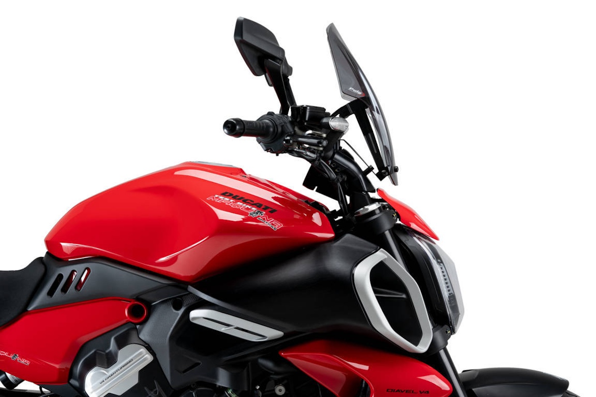 Diavel V4 Adjustable Windscreen from Puig 9