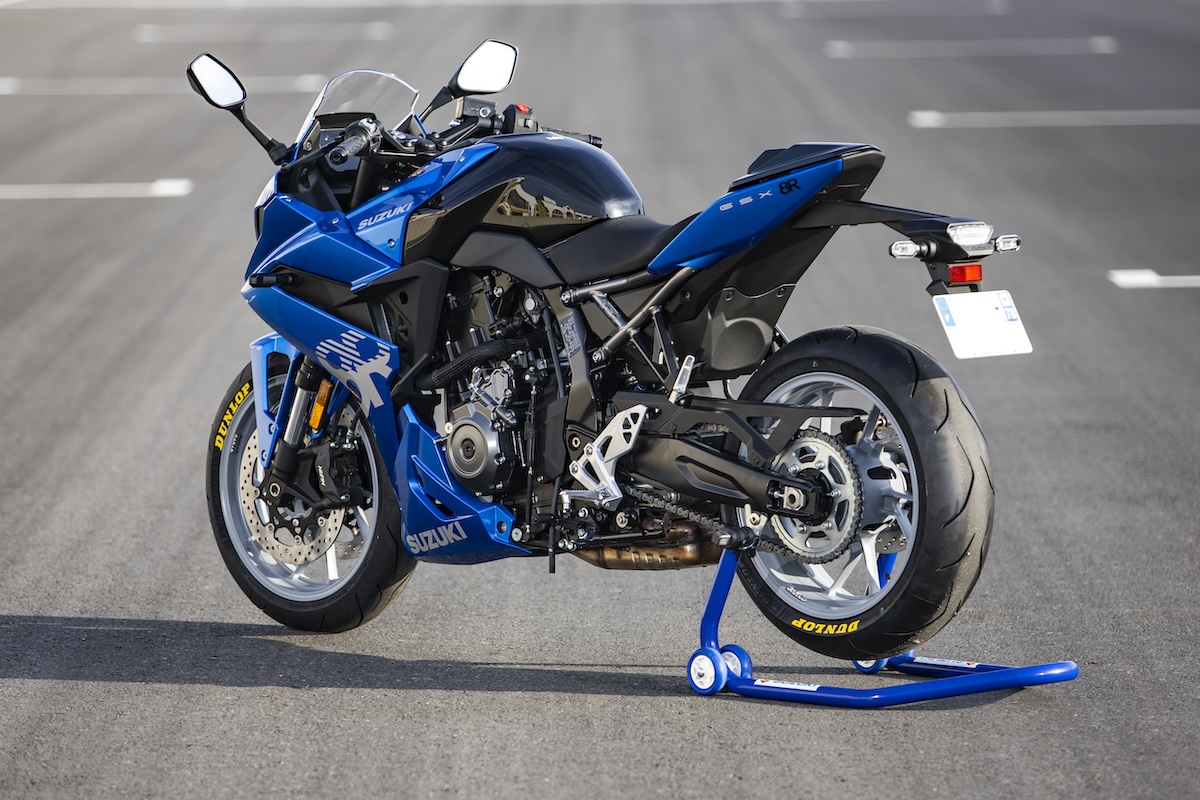 Suzuki GSX-8R - First Ride Review 9