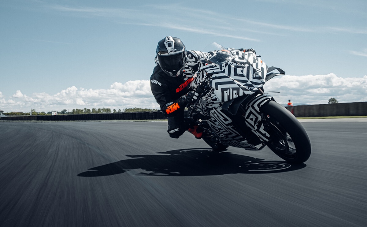 KTM 990 RC R - First Look 6 KTM 990 RC R