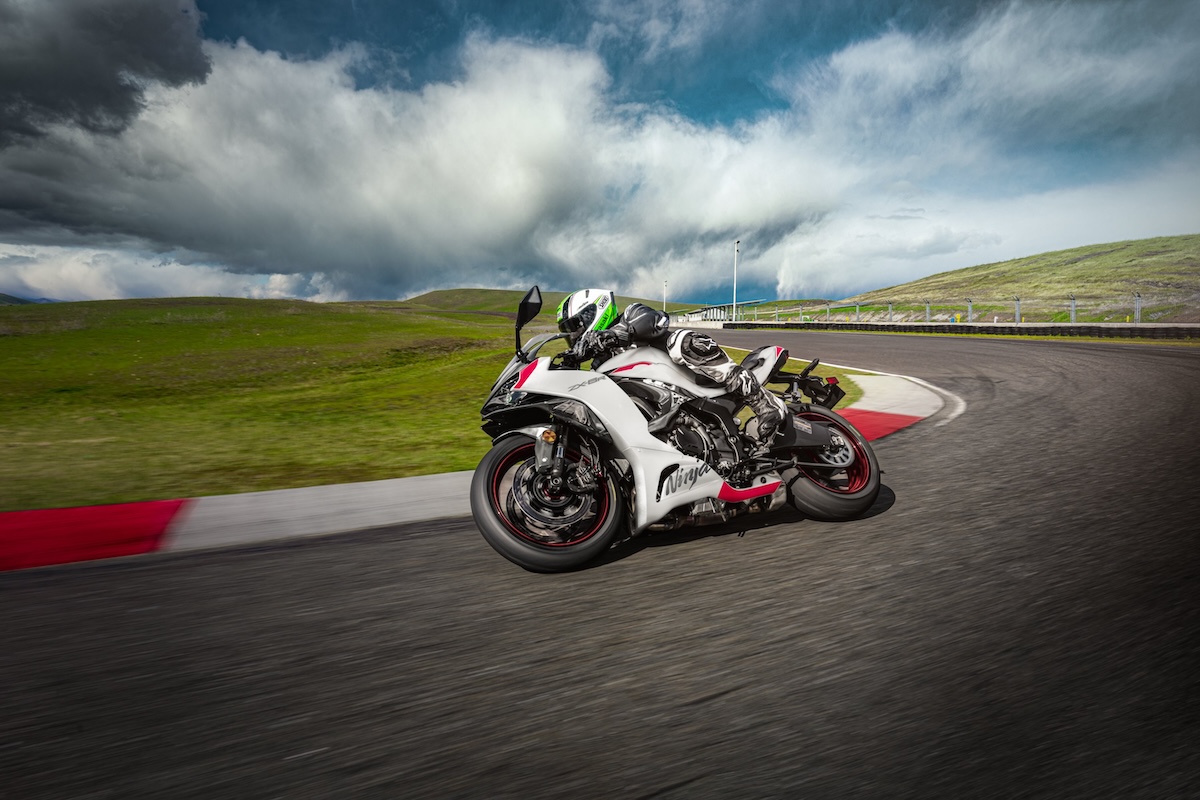2025 Kawasaki Ninja ZX-6R - First Look 3 2025 Kawasaki Ninja ZX-6R