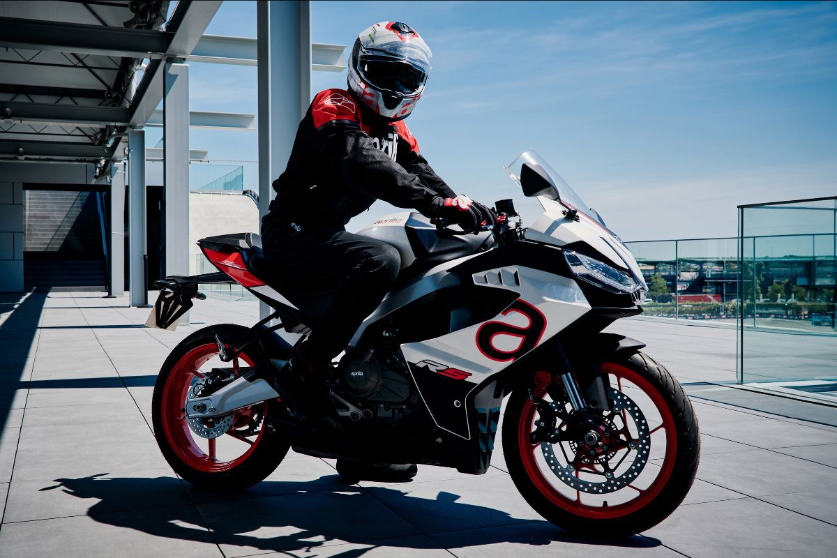 Alpinestars Aprilia Apparel Collection 5 Alpinestars Aprilia Apparel Collection