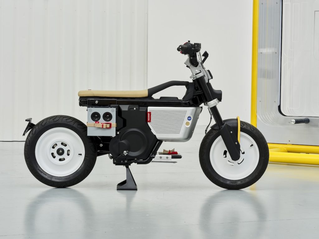 Vagabund BMW CE 02