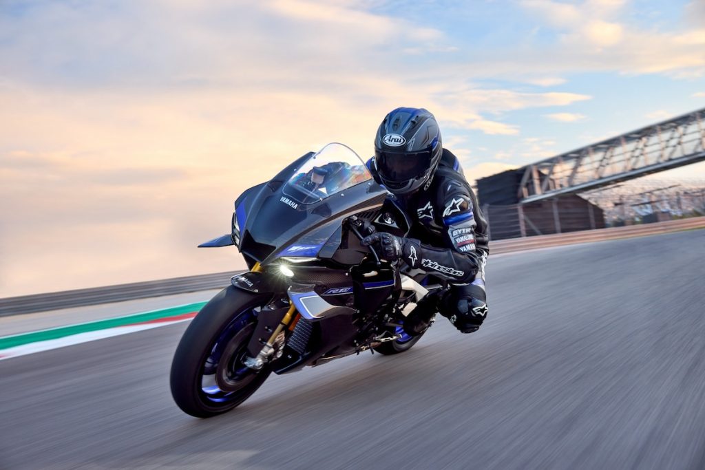 2025 Yamaha YZF-R1M