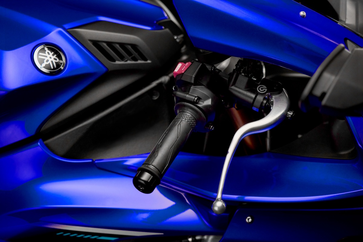 2025 Yamaha YZF-R1 - First Look 4