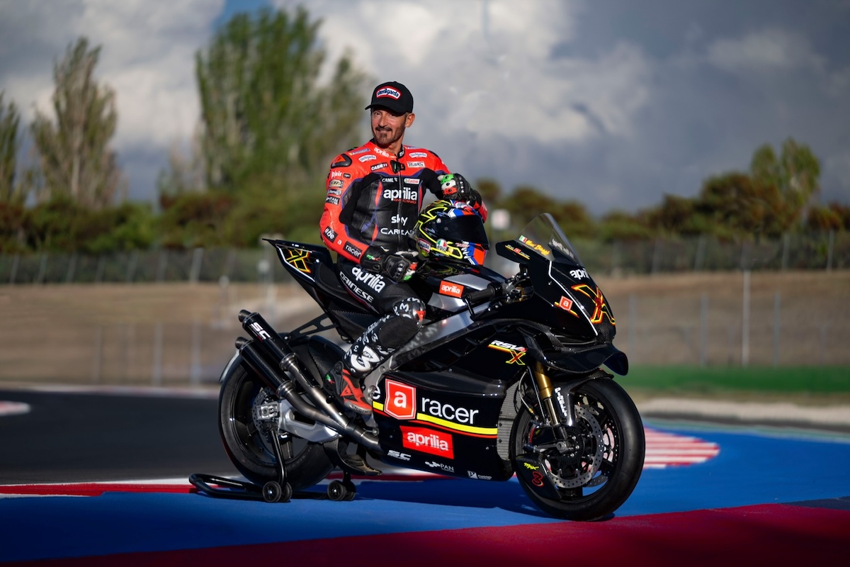 Aprilia RSV4 X EX3MA 6 Aprilia RSV4 X EX3MA sportbikesincmag.com