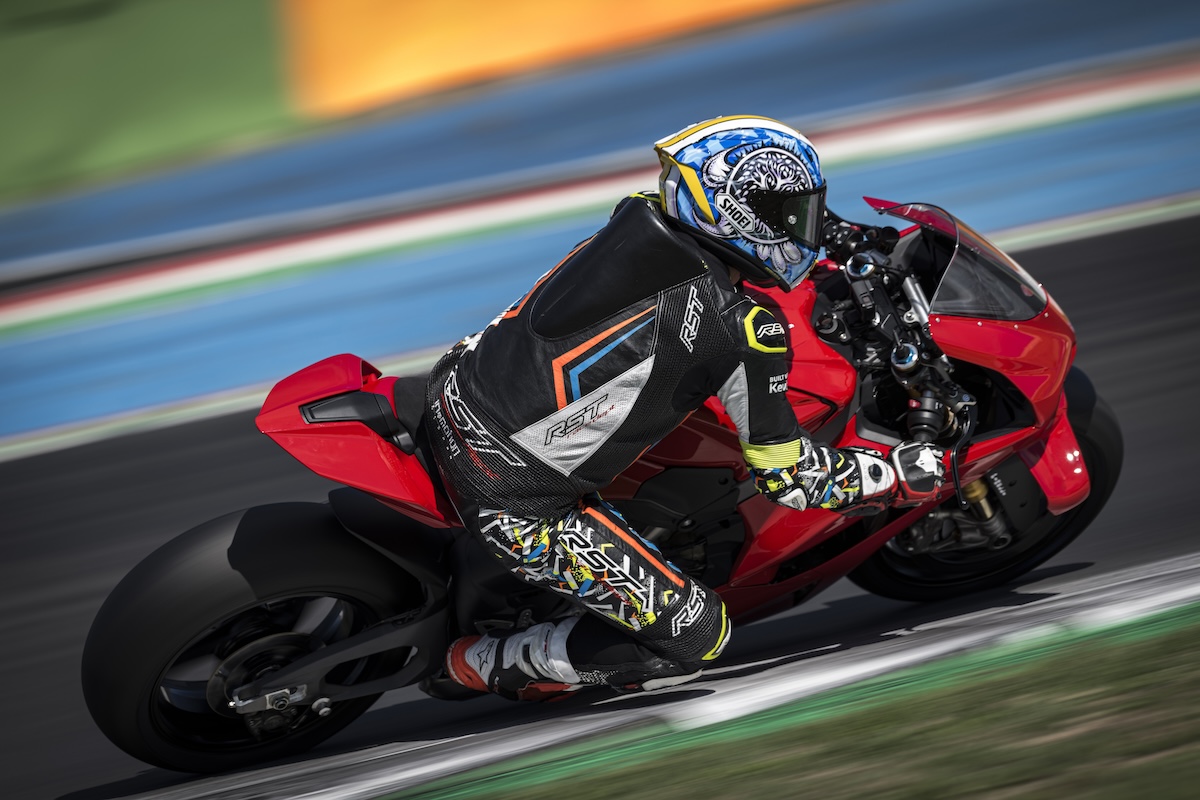 2025 Ducati Panigale V4S