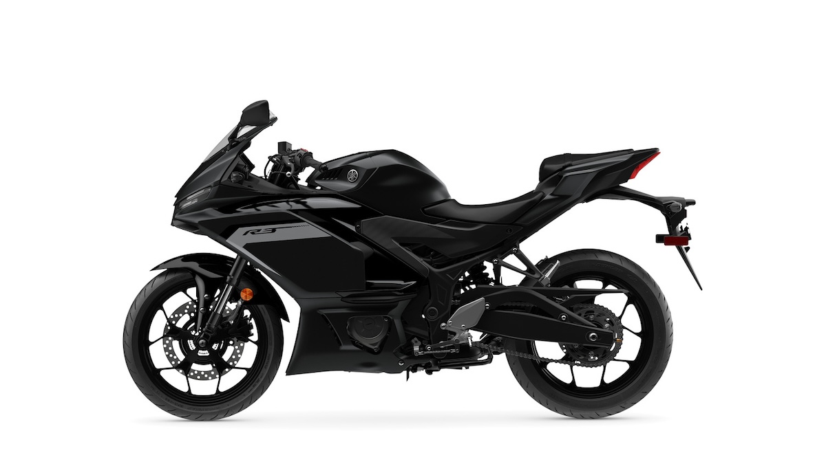 2025 Yamaha YZF-R3: First Look 18