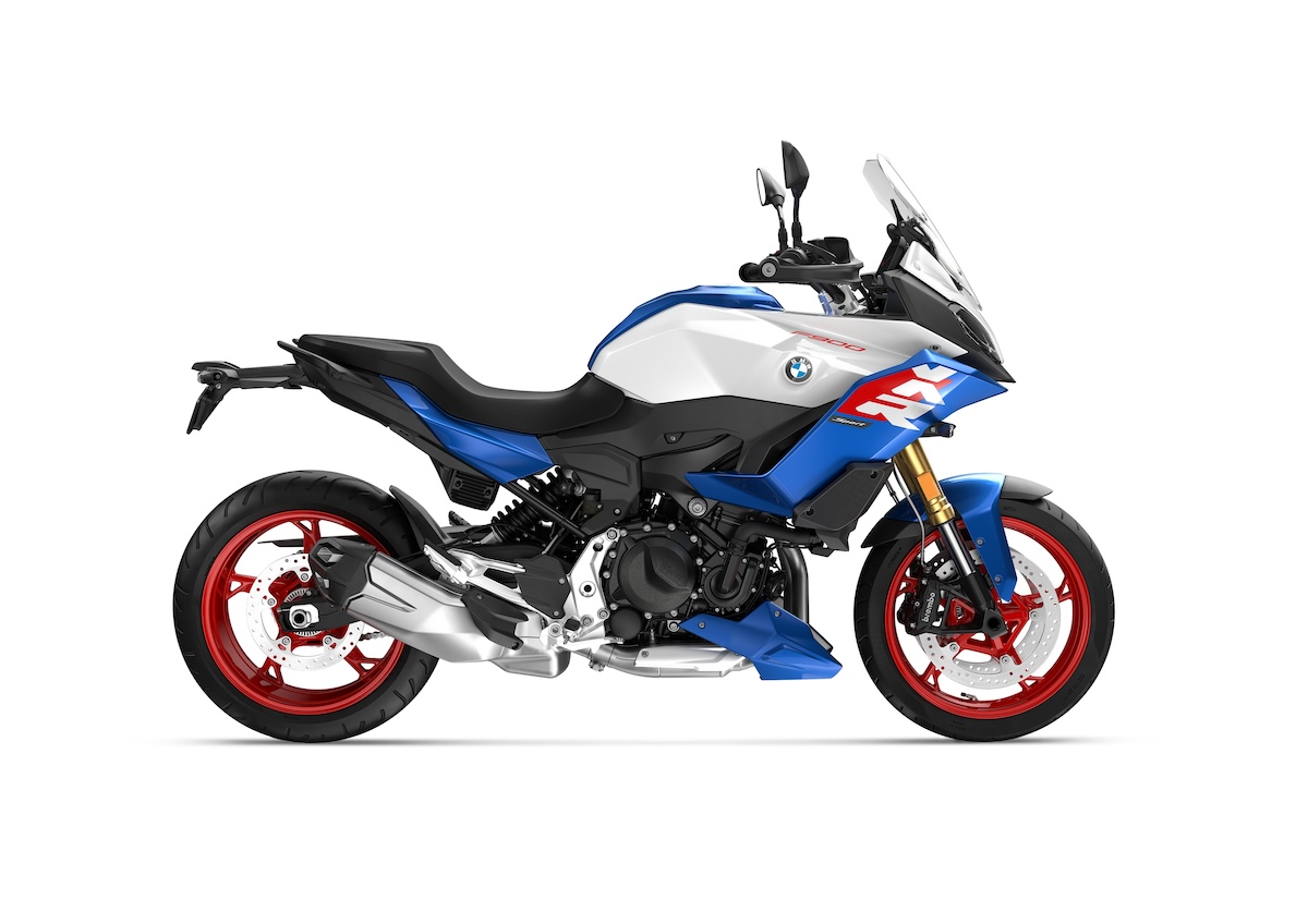 2025 BMW F 900 R and F 900 XR: First Look 8 2025 BMW F 900