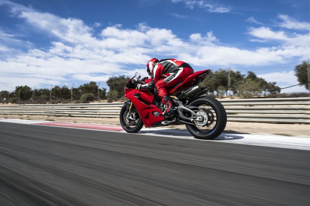 2025 Ducati Panigale V2 and V2 S: First Look 16 2025 Ducati Panigale V2
