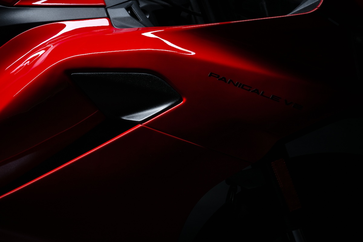 2025 Ducati Panigale V2 and V2 S: First Look 15