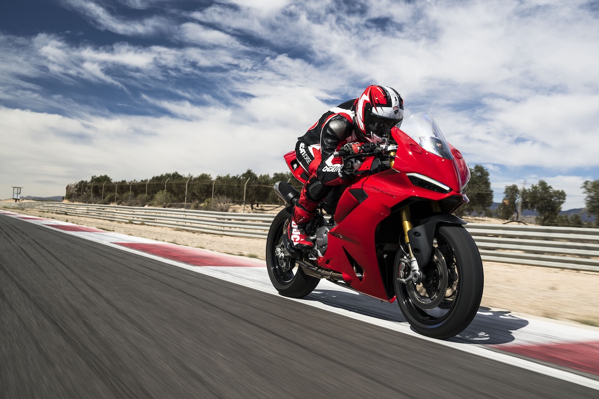 2025 Ducati Panigale V2 and V2 S: First Look 4 2025 Ducati Panigale V2