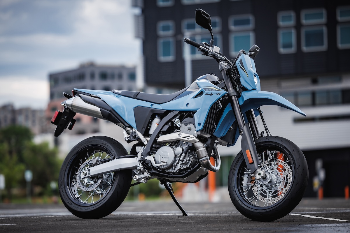 2025 Suzuki DR-Z4S and DR-Z4SM: First Look 4 2025 Suzuki DR-Z4S