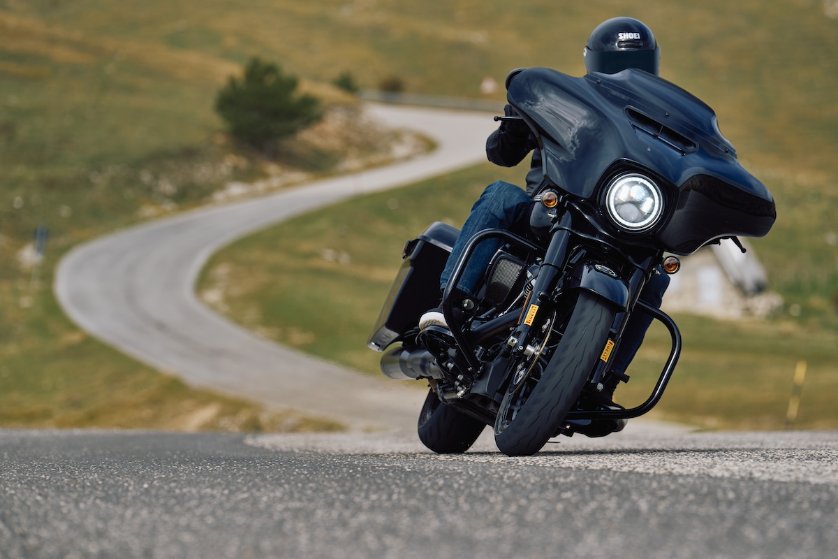 Pirelli DIABLO POWERCRUISER Tires 4 Pirelli DIABLO POWERCRUISER tire