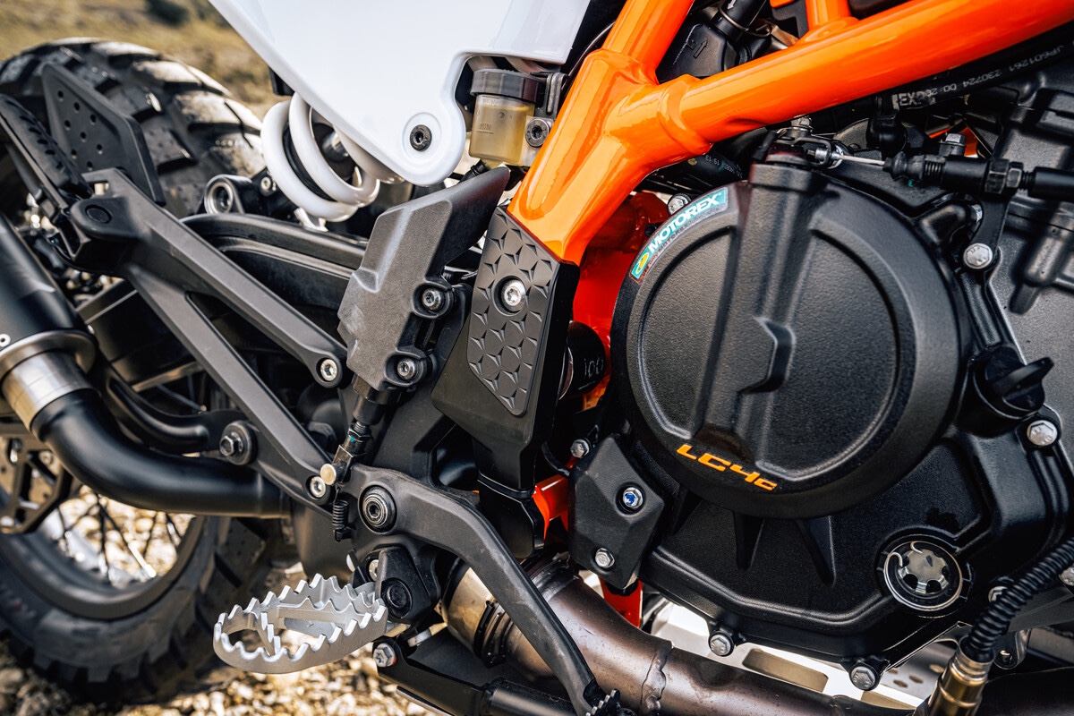 2025 KTM 390 ENDURO R: First Look 6 2025 KTM 390 ENDURO R