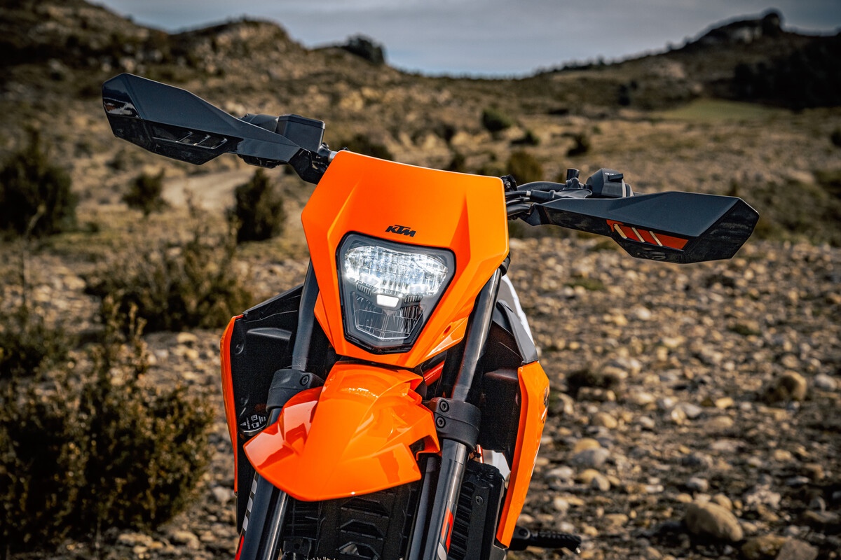 2025 KTM 390 ENDURO R: First Look 4