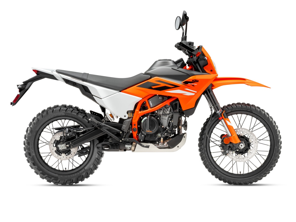 2025 KTM 390 ENDURO R: First Look 10 2025 KTM 390 ENDURO R
