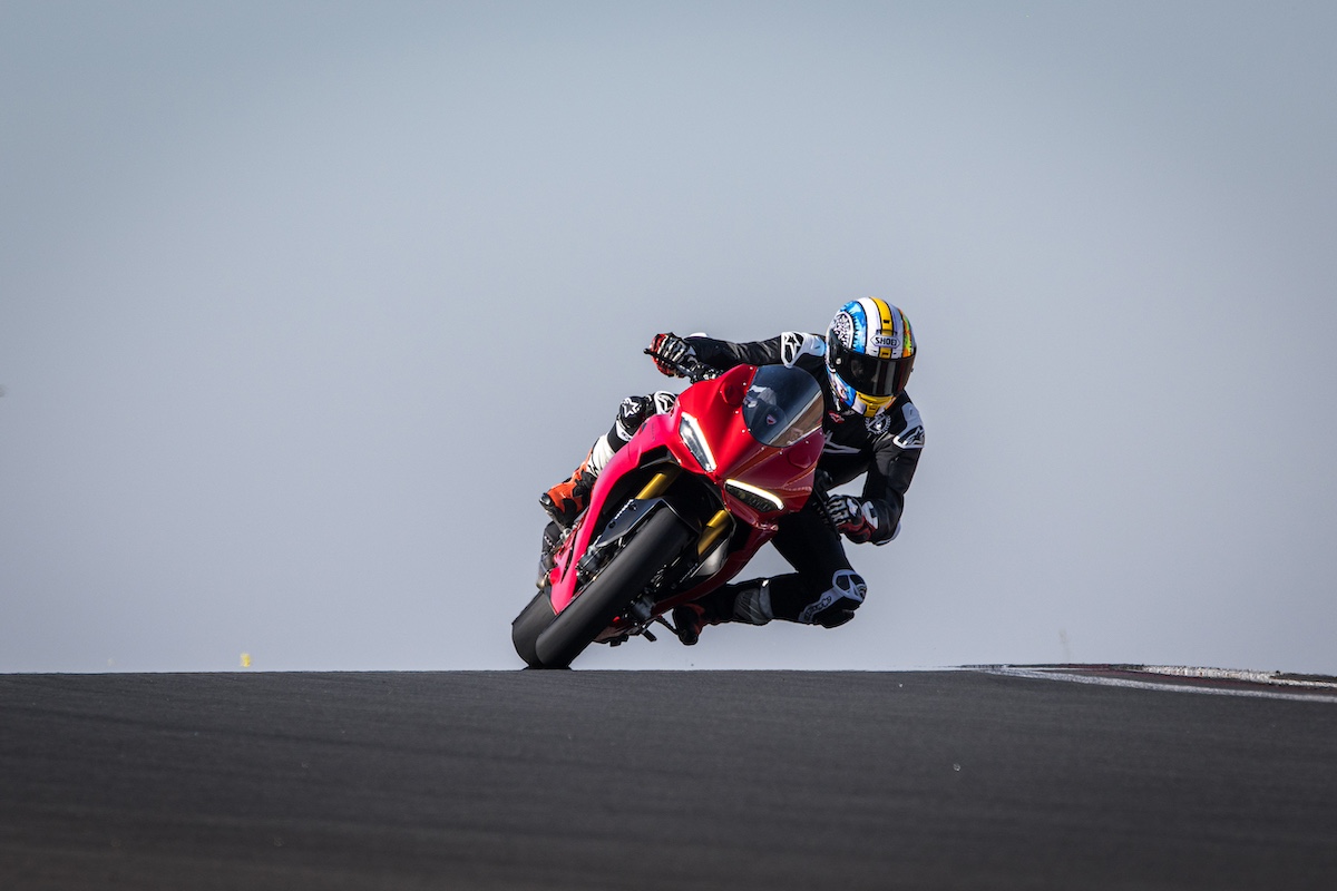 Panigale V2 - First Ride Review 4 Panigale V2