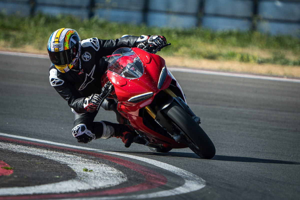 Panigale V2 - First Ride Review 6 Panigale V2