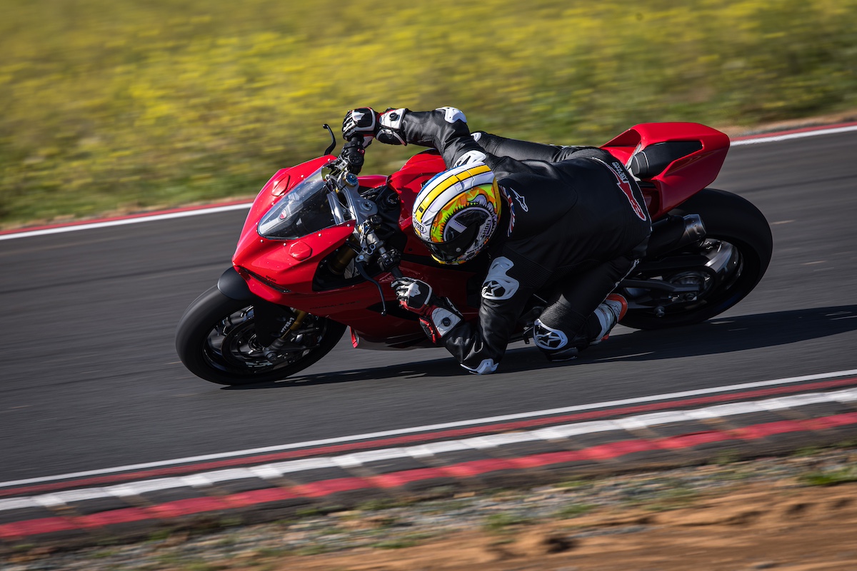 Panigale V2 - First Ride Review 8 Panigale V2