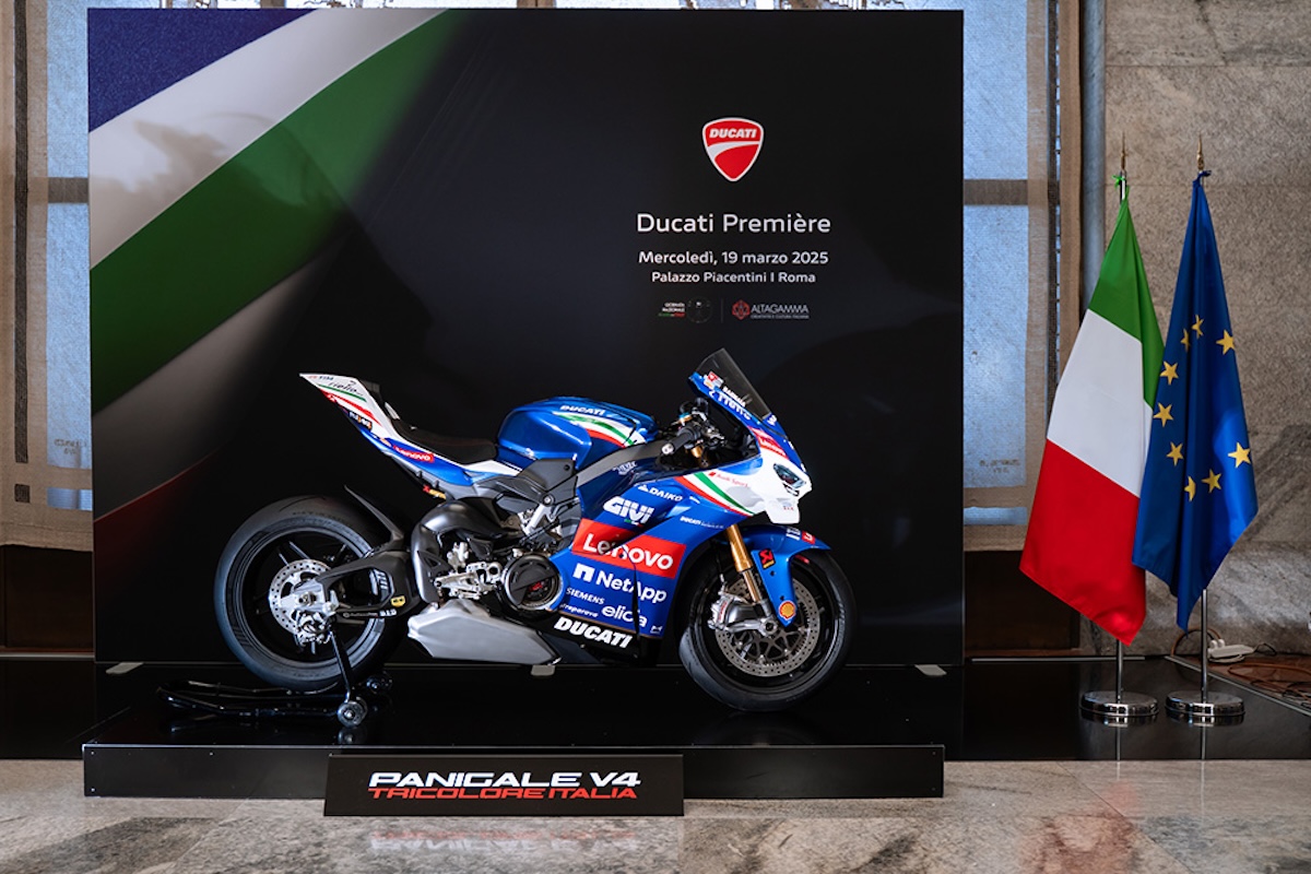 Ducati Panigale V4 Tricolore Italia 11 Ducati Panigale V4 Tricolore Italia