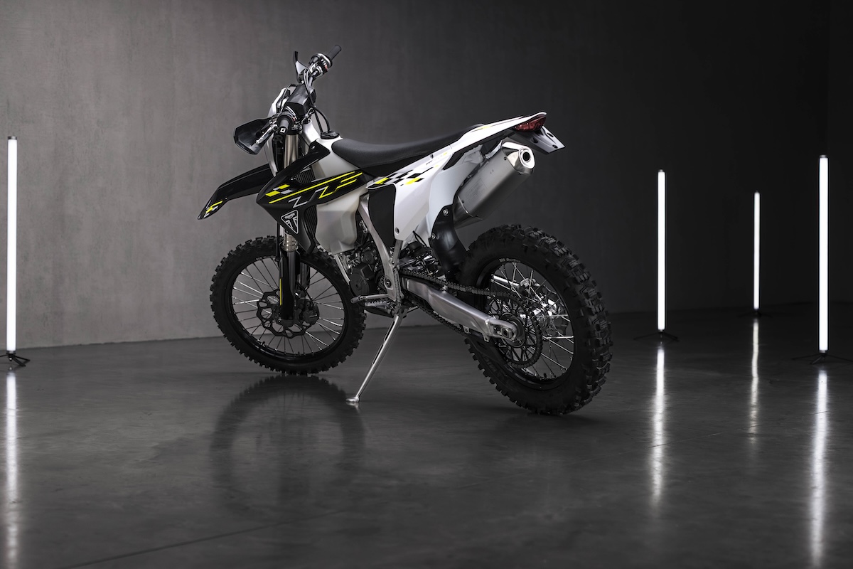 Triumph TF 250-E & TF 450-E 10 Triumph TF 250-E