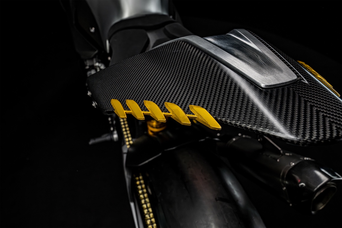 BMW Motorrad Concept RR Ignites Superbike Brilliance 7