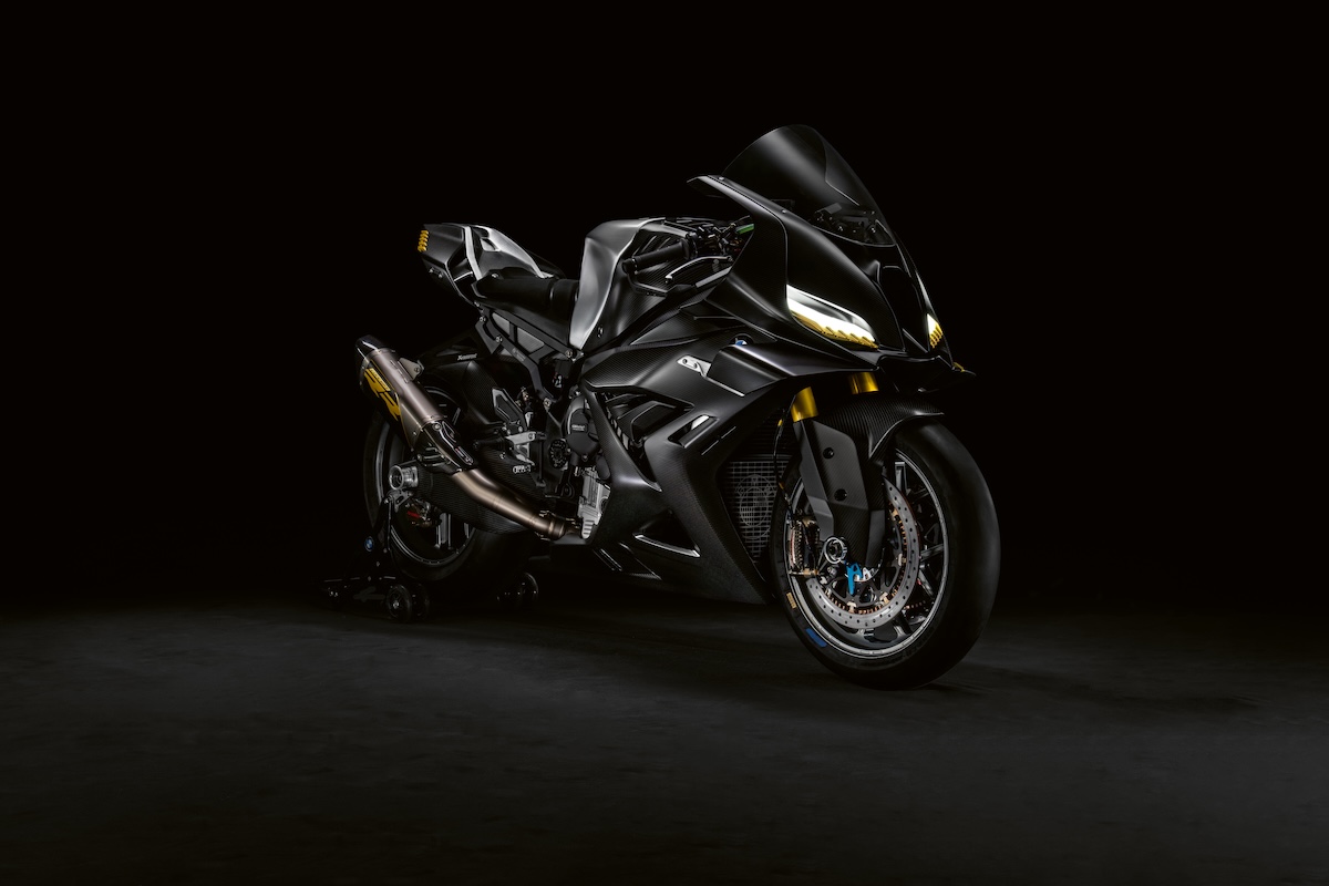 BMW Motorrad Concept RR Ignites Superbike Brilliance 12
