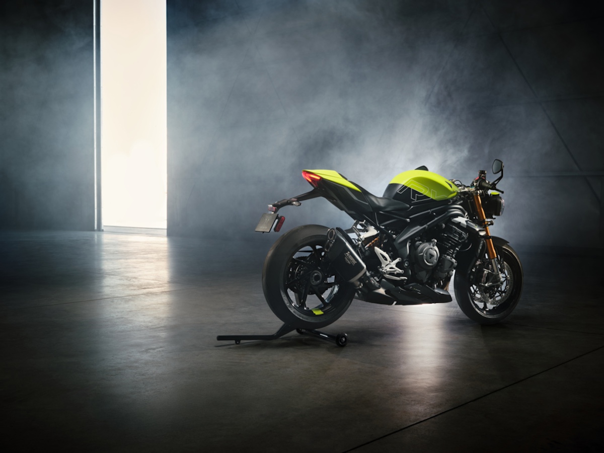 Triumph Speed Triple 1200 RX sportbikesincmag.com 1
